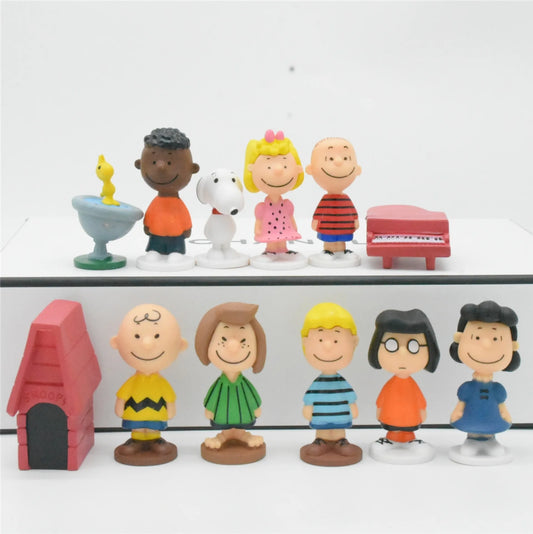 12pcs Peanuts Cartoon Figurine Set – Snoopy & Friends Mini Collectible Ornaments